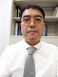 先任准教授 下 泰司